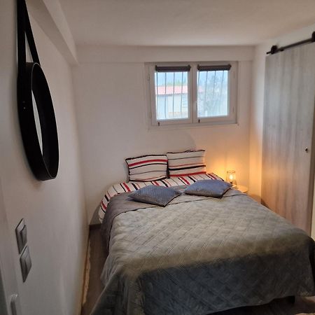 Spacieux Studio Dans Le Beaujolais Saint-Georges-de-Reneins Dış mekan fotoğraf