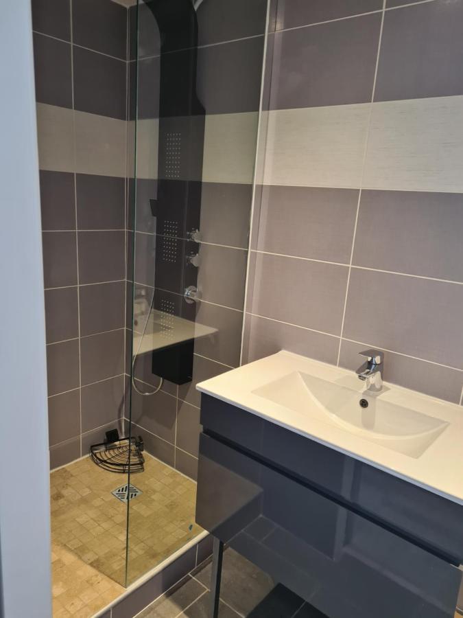 Spacieux Studio Dans Le Beaujolais Saint-Georges-de-Reneins Dış mekan fotoğraf